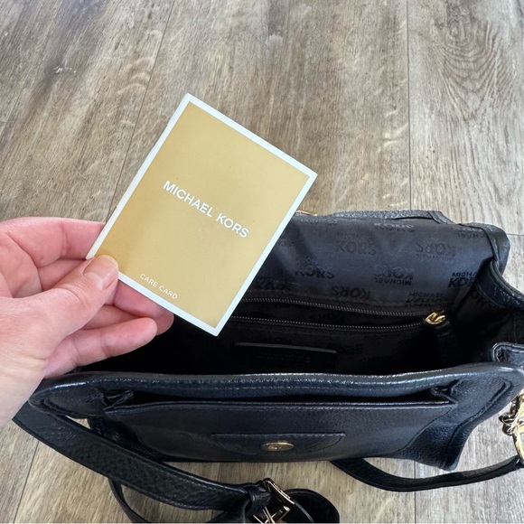 Michael Michael Kors Chain-linked Pebbled Leather Crossbody Bag - Black & Gold - Picture 6 of 12